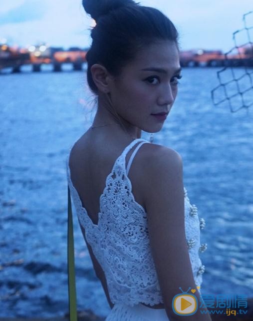 周秀娜街拍写真 周秀娜高清写真_周秀娜高清剧照