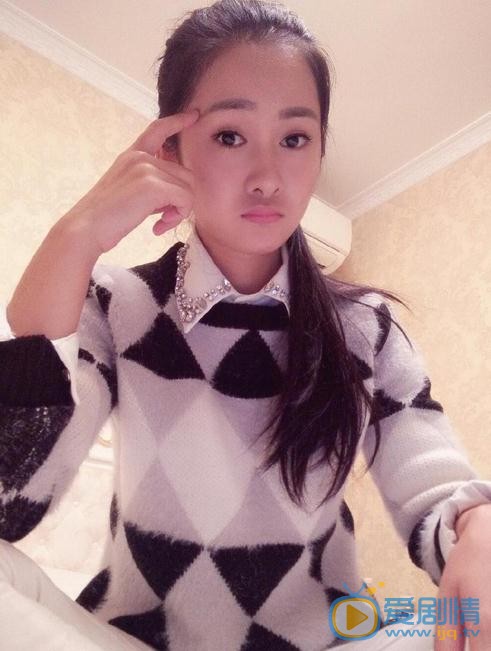 许媛媛卖萌照 许媛媛高清写真_许媛媛高清剧照