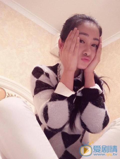 许媛媛卖萌照 许媛媛高清写真_许媛媛高清剧照