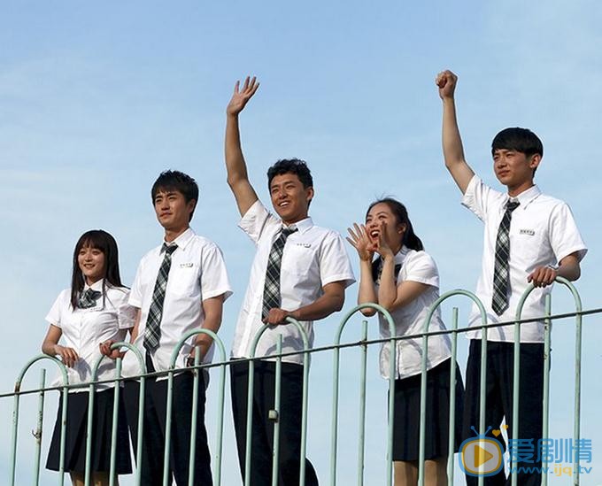 何泓姗《匆匆那年》剧照 何泓姗高清写真_何泓姗高清剧照