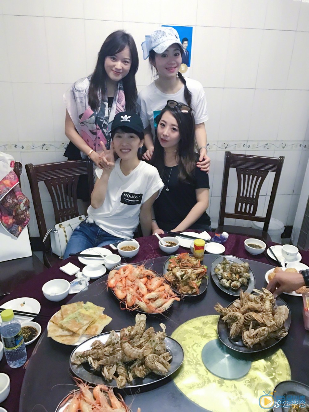 李念生活照 李念高清写真_李念高清剧照