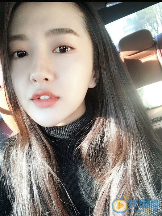 许龄月生活照 许龄月高清写真_许龄月高清剧照