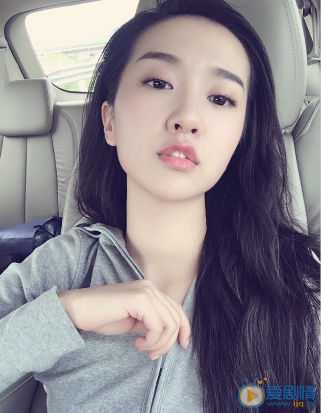 许龄月生活照 许龄月高清写真_许龄月高清剧照