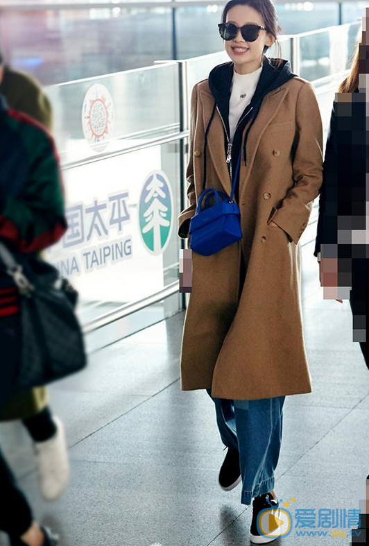 孙怡机场街拍照 孙怡高清写真_孙怡高清剧照