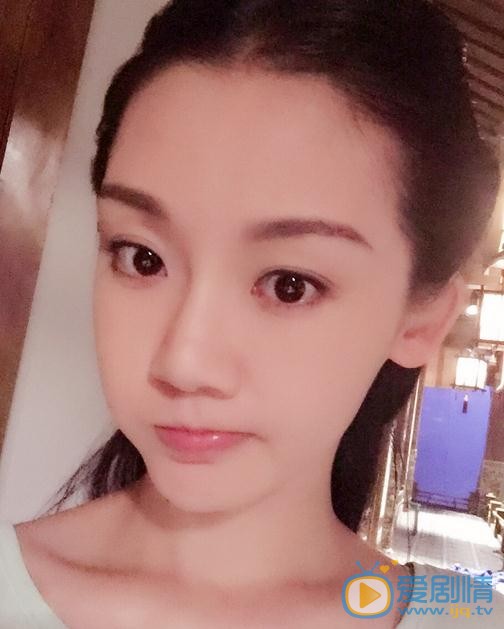 苗苗生活照 苗苗高清写真_苗苗高清剧照