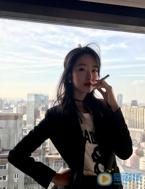 杨采钰活动照 杨采钰高清写真_杨采钰高清剧照