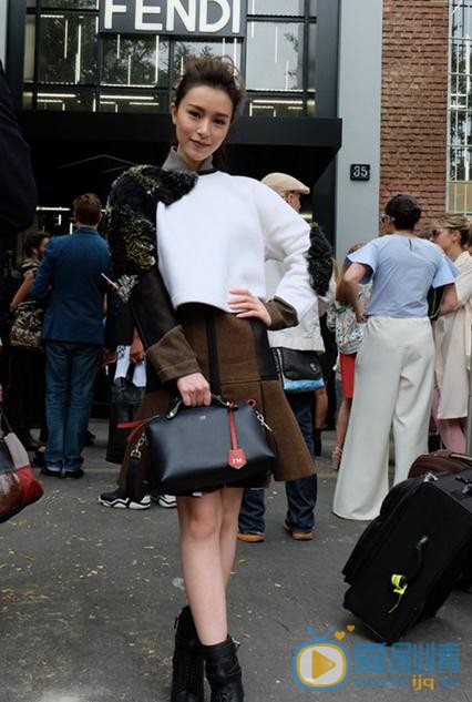 文咏珊时装周照 文咏珊高清写真_文咏珊高清剧照