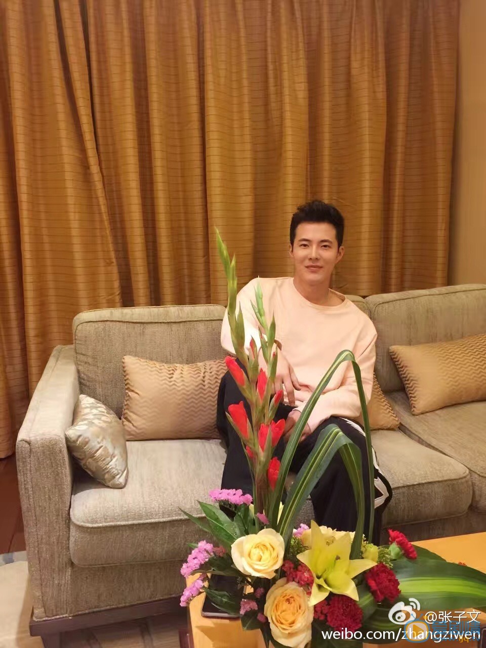 张子文生活照 张子文高清写真_张子文高清剧照