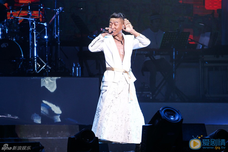 陈羽凡舞台演唱会 陈羽凡高清写真_陈羽凡高清剧照