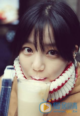 李侑菲生活照 李侑菲高清写真_李侑菲高清剧照