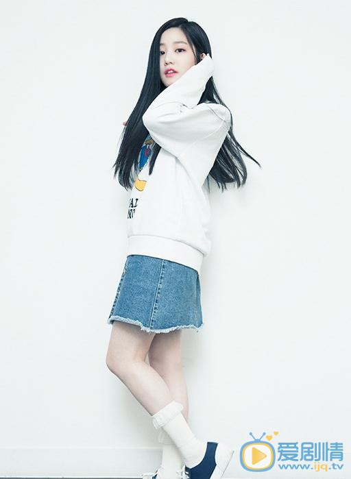 李侑菲新闻图 李侑菲高清写真_李侑菲高清剧照