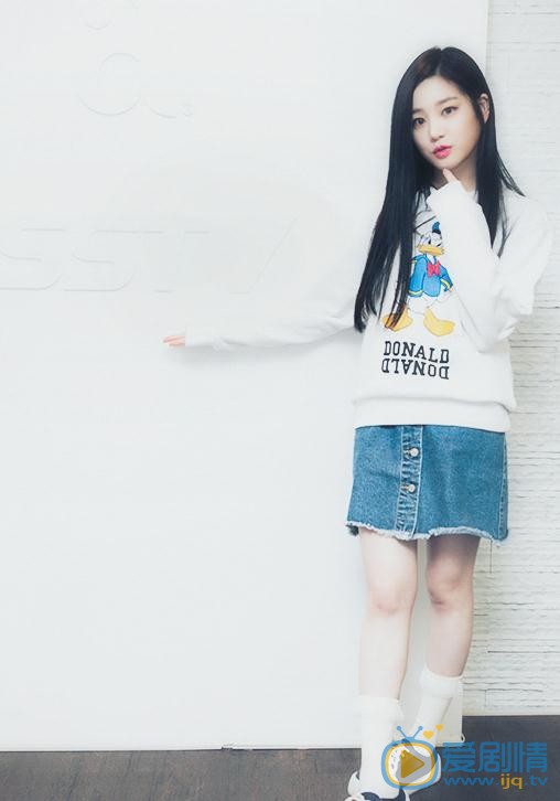 李侑菲新闻图 李侑菲高清写真_李侑菲高清剧照