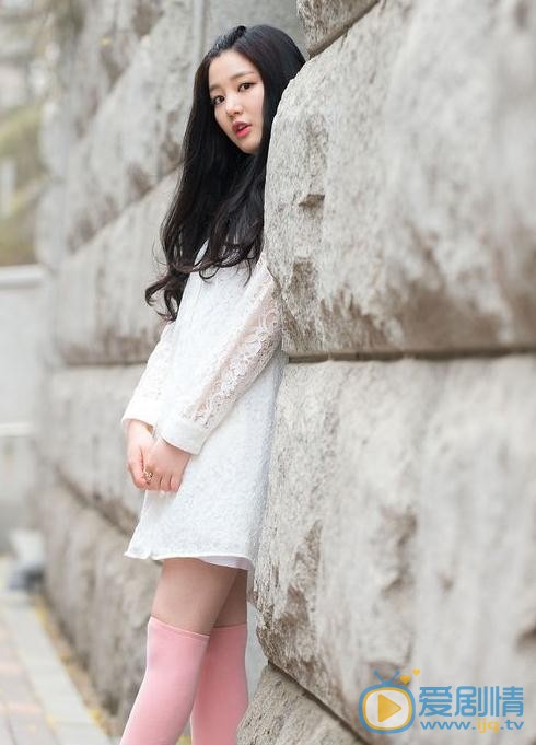 李侑菲新闻图 李侑菲高清写真_李侑菲高清剧照