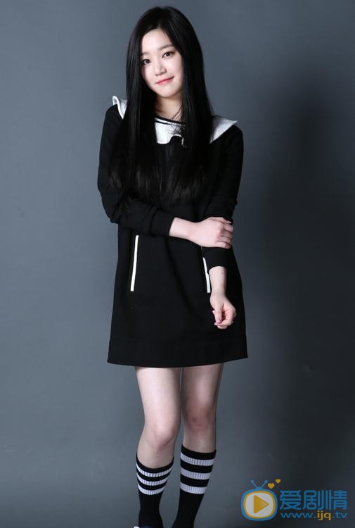 李侑菲新闻图 李侑菲高清写真_李侑菲高清剧照