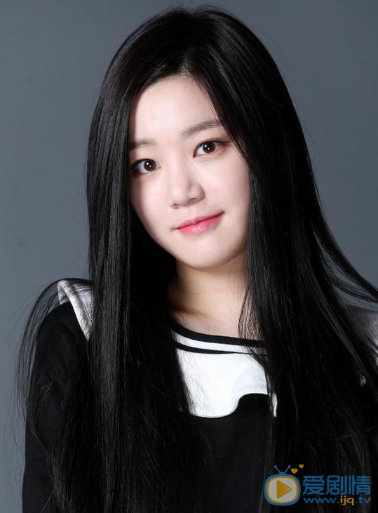 李侑菲新闻图 李侑菲高清写真_李侑菲高清剧照