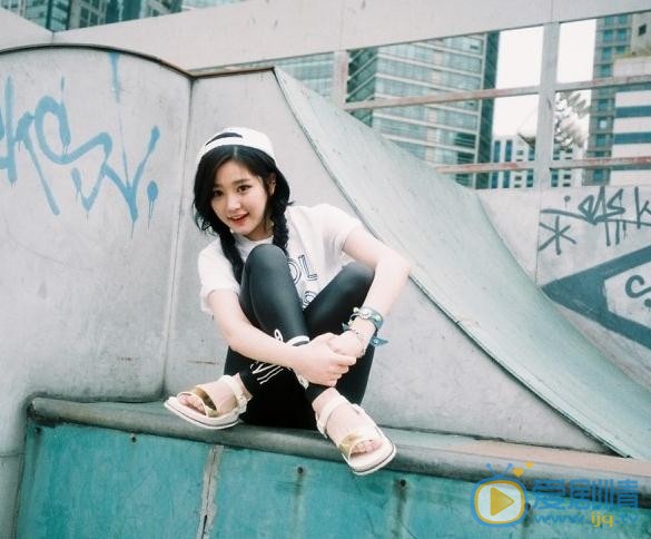 李侑菲NUOVO品牌代言照 李侑菲高清写真_李侑菲高清剧照