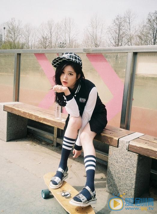 李侑菲NUOVO品牌代言照 李侑菲高清写真_李侑菲高清剧照