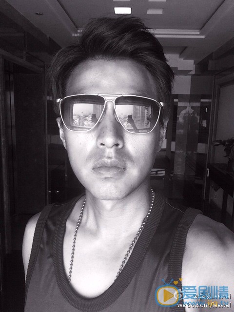 李威生活照 李威高清写真_李威高清剧照
