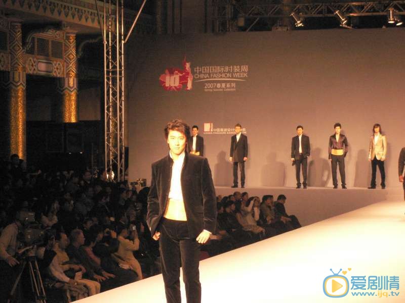 陈司翰T台走秀照 陈司翰高清写真_陈司翰高清剧照
