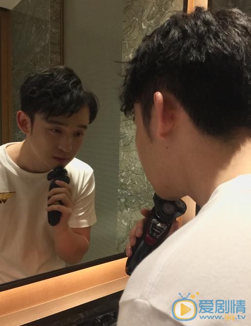 董子健生活照 董子健高清写真_董子健高清剧照