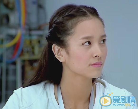 杨雪儿《巨神战击队之超救分队》剧照 杨雪儿高清写真_杨雪儿高清剧照