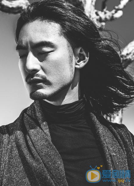 娄淇沙漠写真 娄淇高清写真_娄淇高清剧照