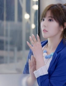 繁星四月李宝英是谁演的？李宝英扮演者赵奕欢个人资料生活私照欣赏