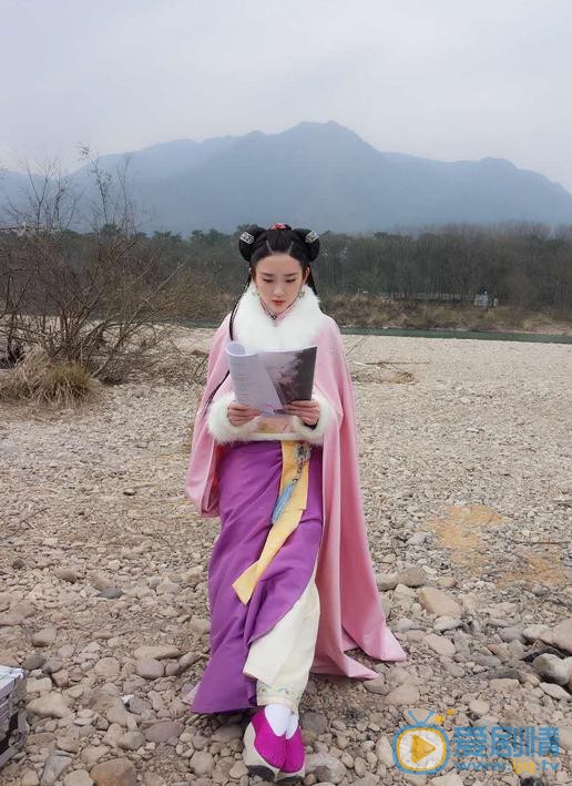 唐艺昕片场照 唐艺昕高清写真_唐艺昕高清剧照