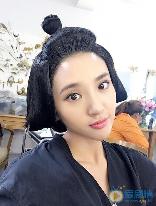 唐艺昕片场照 唐艺昕高清写真_唐艺昕高清剧照