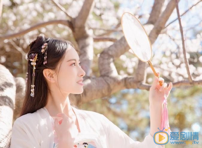 刘馨棋樱花写真 刘馨棋高清写真_刘馨棋高清剧照