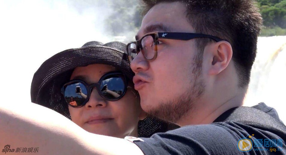 巴图母子同框照 巴图高清写真_巴图高清剧照