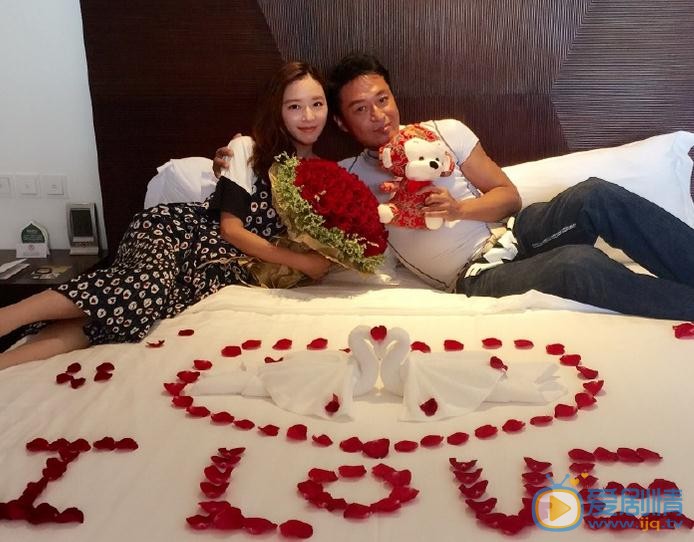 吴佳尼家人合照 吴佳尼高清写真_吴佳尼高清剧照