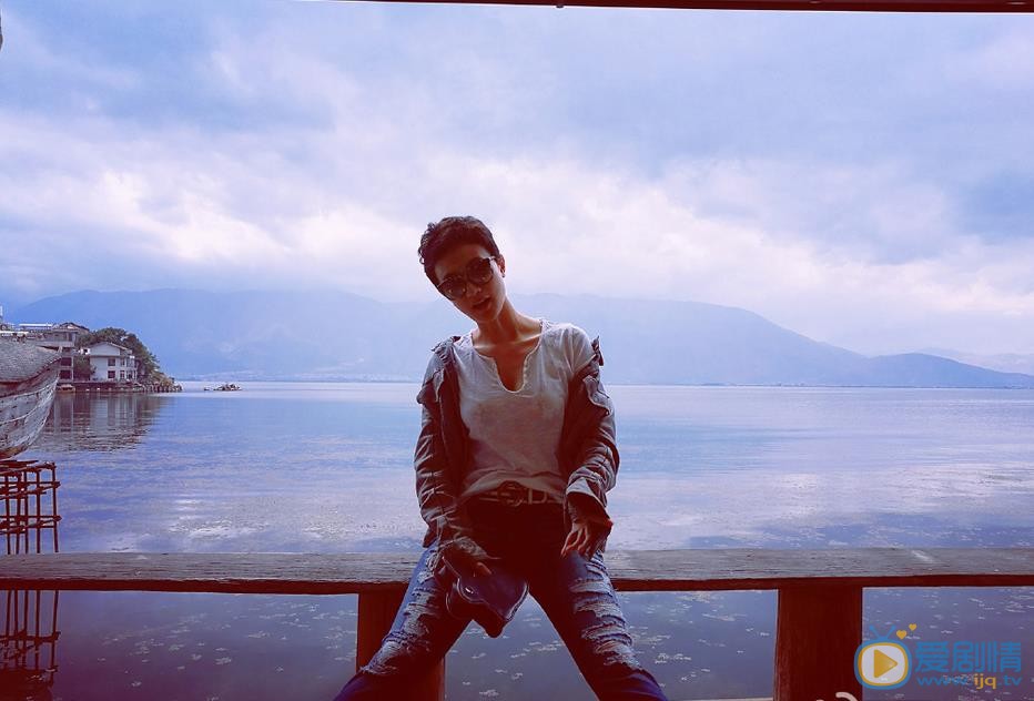 阎娜旅行游玩照 阎娜高清写真_阎娜高清剧照