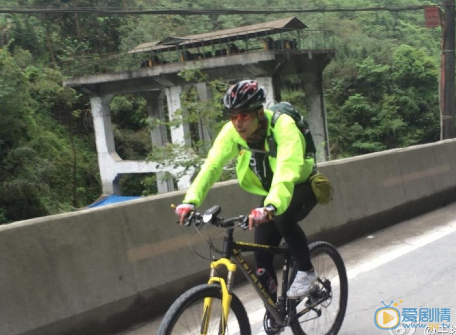 王挺骑行照 王挺高清写真_王挺高清剧照