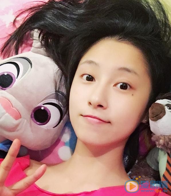 艾佳妮生活照 艾佳妮高清写真_艾佳妮高清剧照