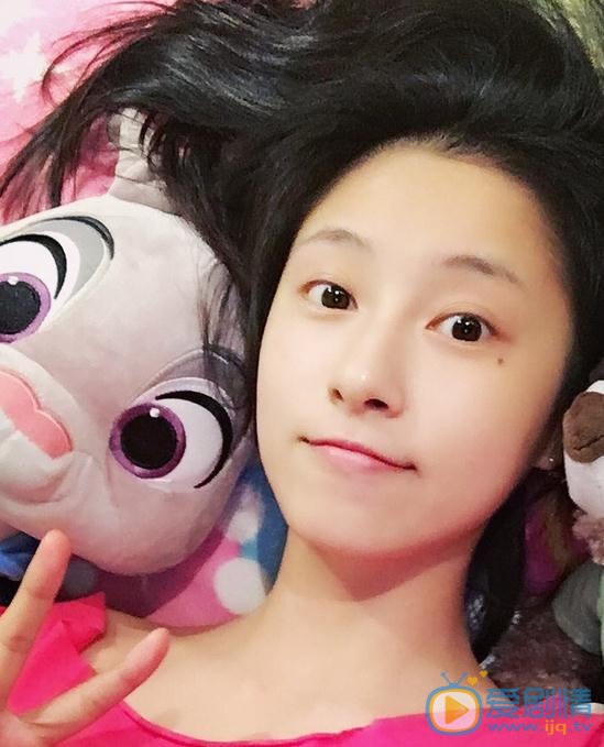 艾佳妮生活照 艾佳妮高清写真_艾佳妮高清剧照