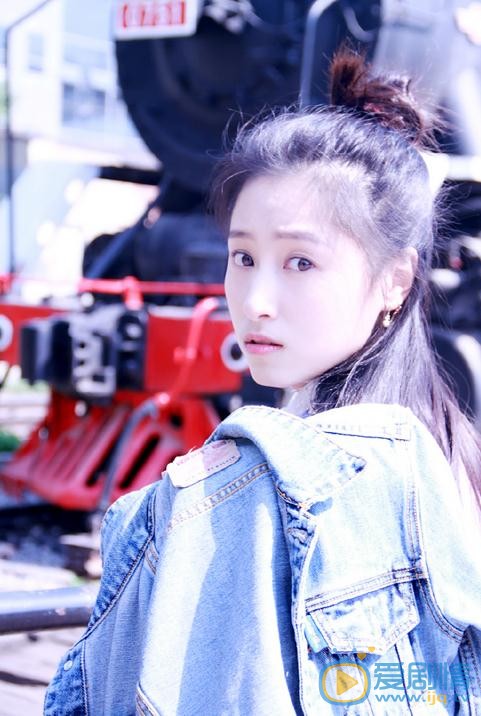 艾佳妮青春写真 艾佳妮高清写真_艾佳妮高清剧照