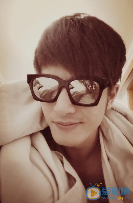 金珈生活照 金珈高清写真_金珈高清剧照