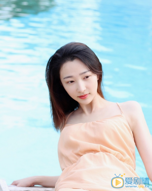 王梓桐春日写真 王梓桐高清写真_王梓桐高清剧照