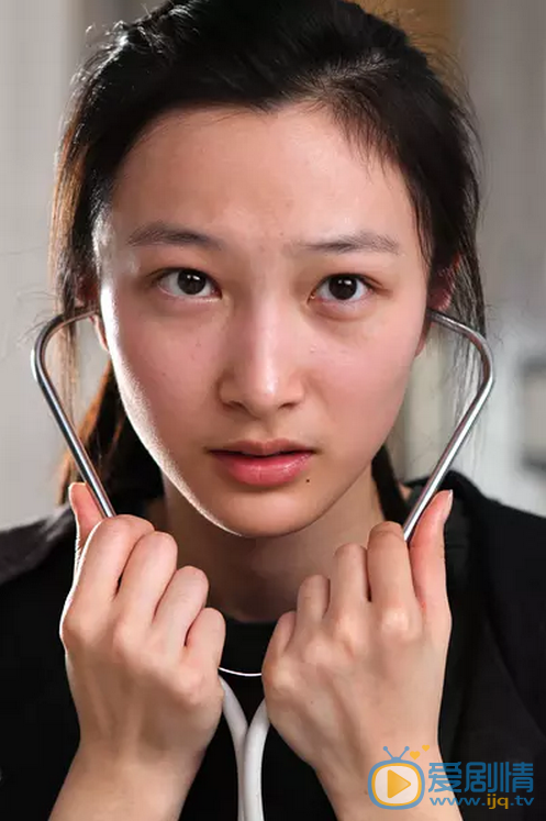 王梓桐《百合》剧照 王梓桐高清写真_王梓桐高清剧照