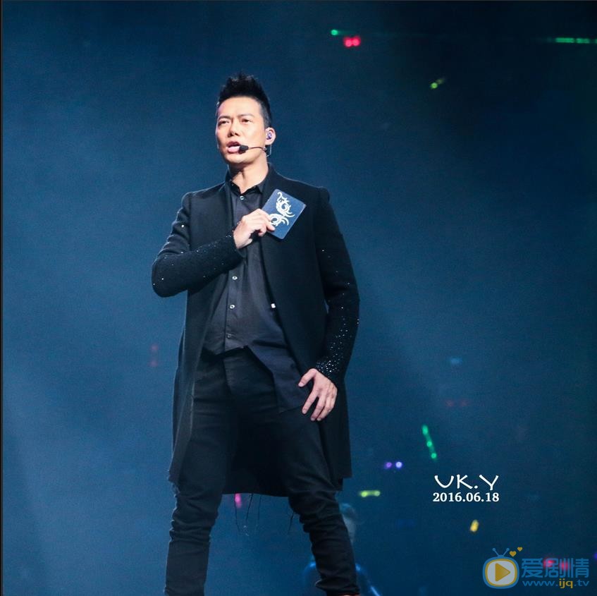 谢天华演唱会大片 谢天华高清写真_谢天华高清剧照