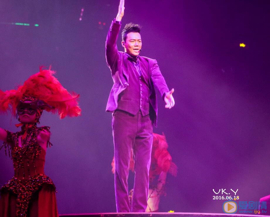 谢天华演唱会大片 谢天华高清写真_谢天华高清剧照