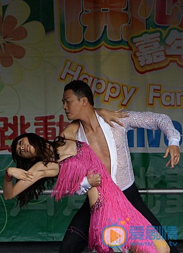 谢天华《舞动奇迹》照片 谢天华高清写真_谢天华高清剧照