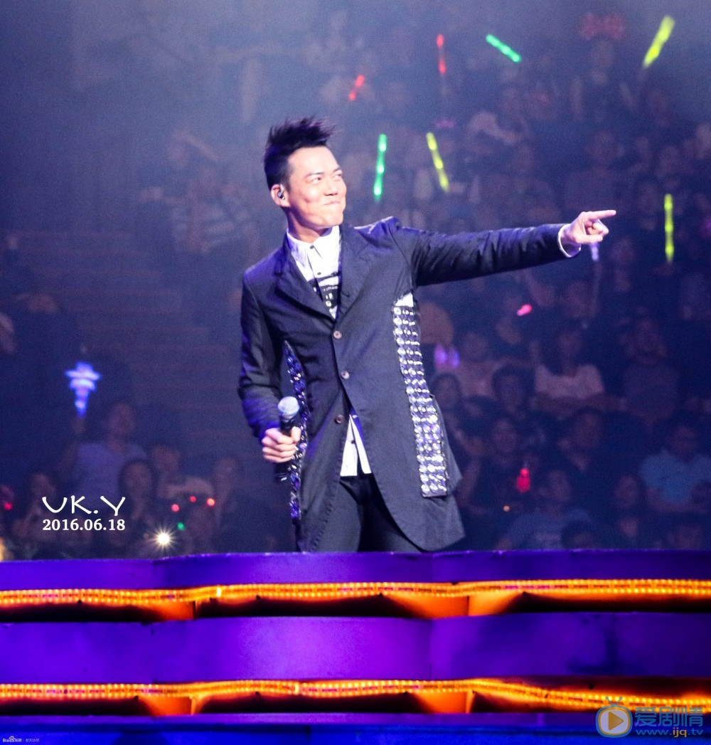 谢天华演唱会大片 谢天华高清写真_谢天华高清剧照