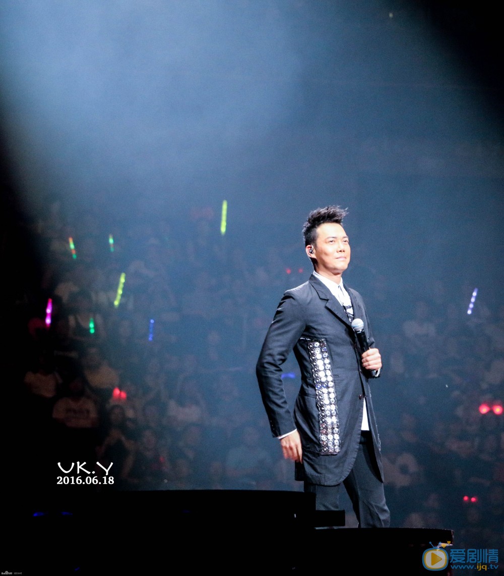 谢天华演唱会大片 谢天华高清写真_谢天华高清剧照