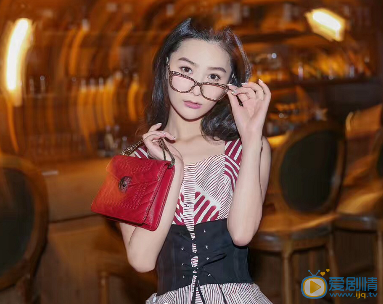 张维娜街拍写真 张维娜高清写真_张维娜高清剧照