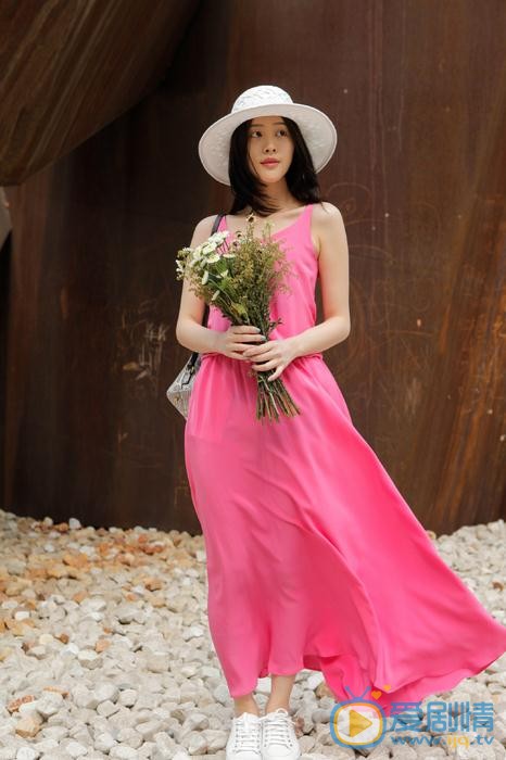 孔宋今街拍写真 孔宋今高清写真_孔宋今高清剧照