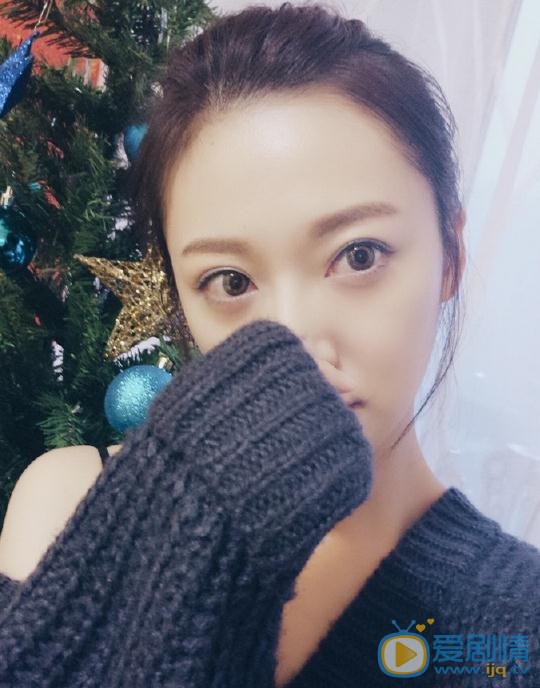 余玥生活照 余玥高清写真_余玥高清剧照