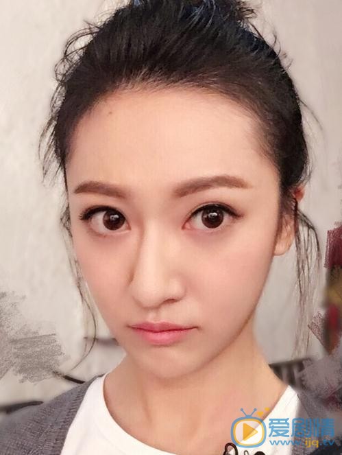 余玥生活照 余玥高清写真_余玥高清剧照