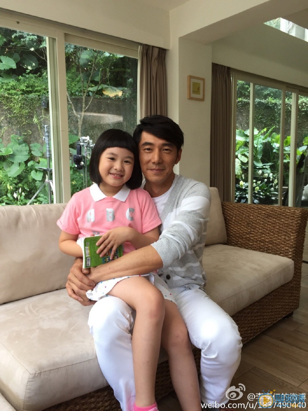 李李仁父子合照 李李仁高清写真_李李仁高清剧照